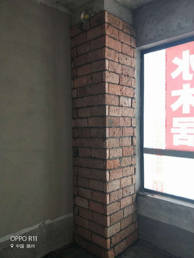 10廚房煙道砌墻加固處理，防止墻面磚受熱脫落.jpg